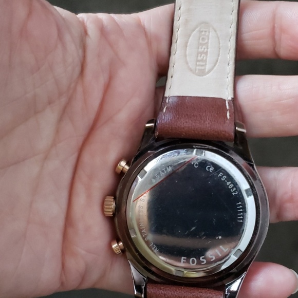 Fossil Watch - Picture 4 of 4
